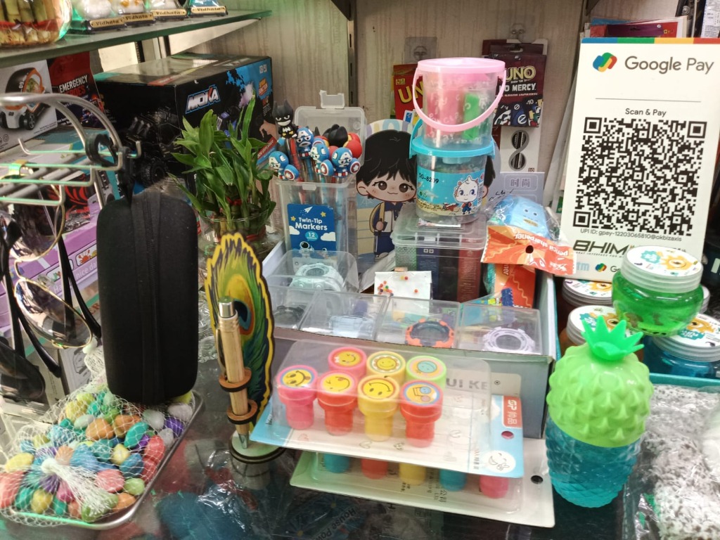 Decorative Scented Candles & Diffusers